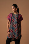 Taarini Geometrical Printed Kurti with Short Sleeves