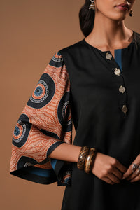 Zarpara Printed Top with Asymmetrical Sleeves