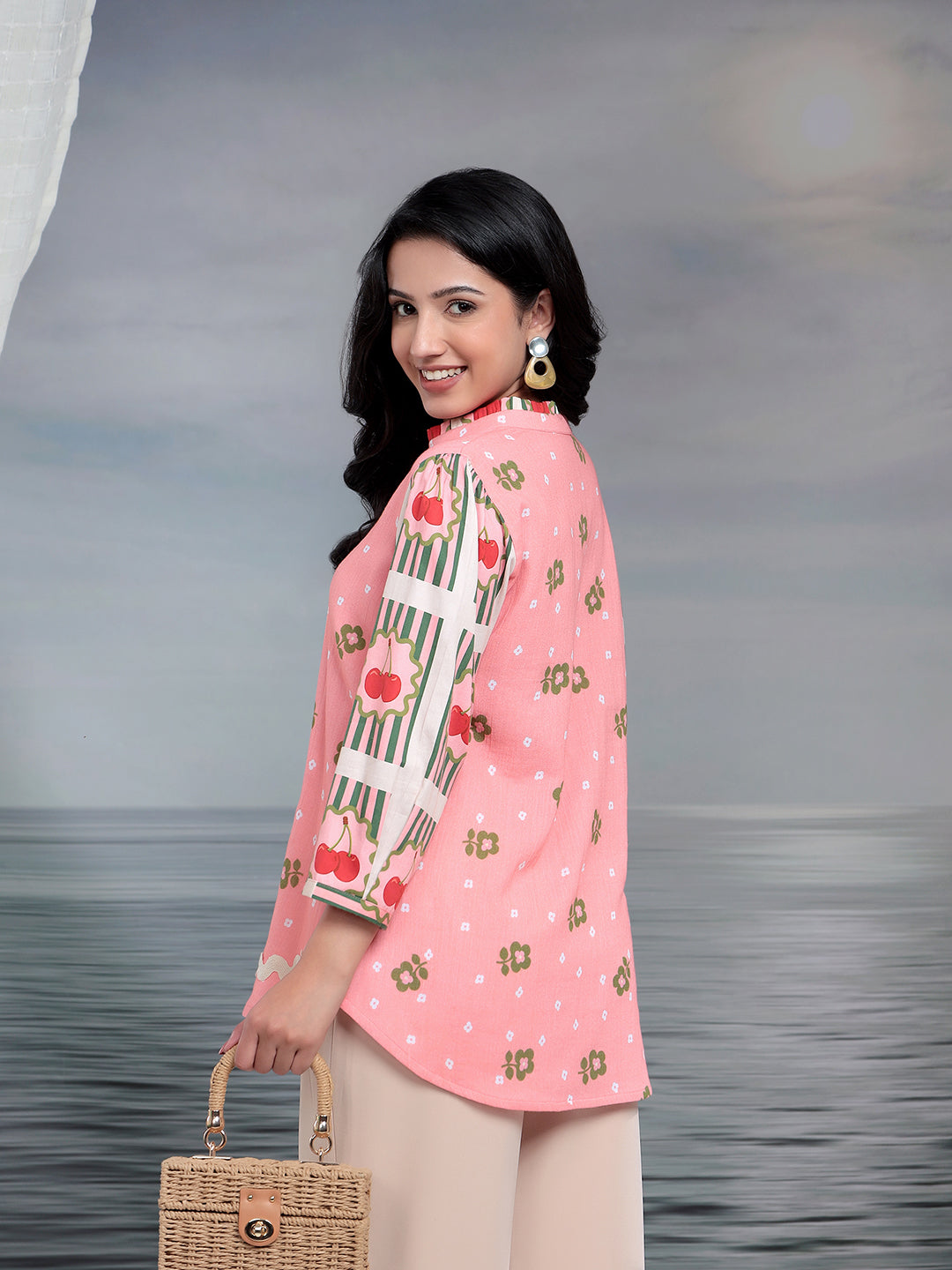 Zoya Top