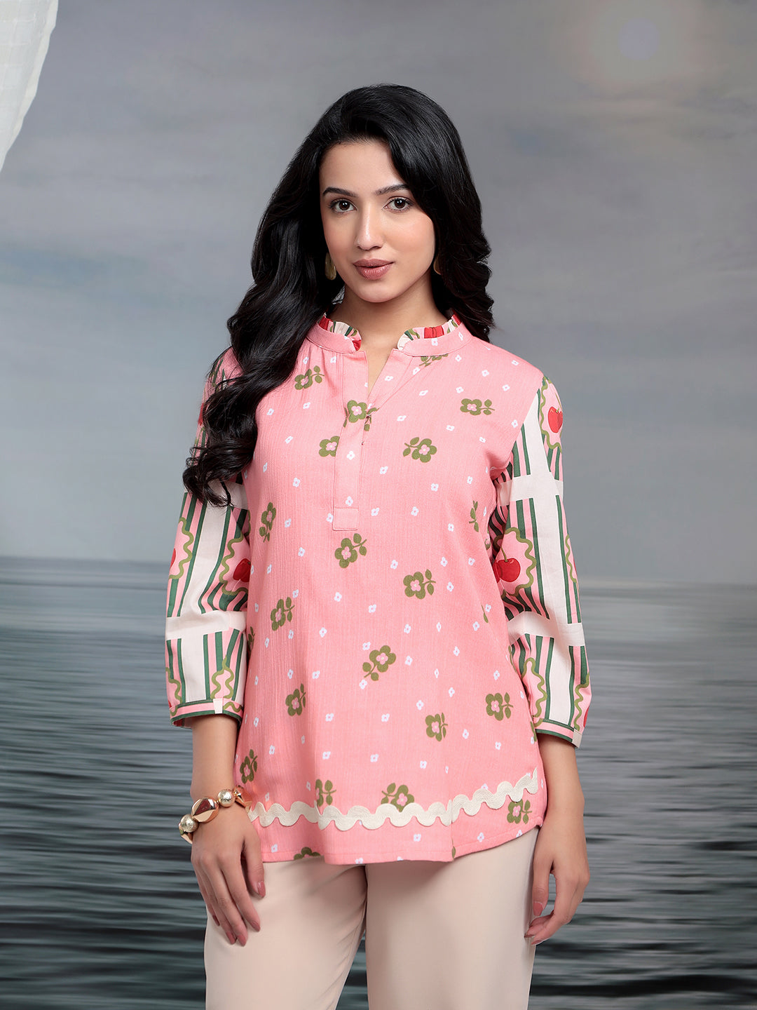 Zoya Top