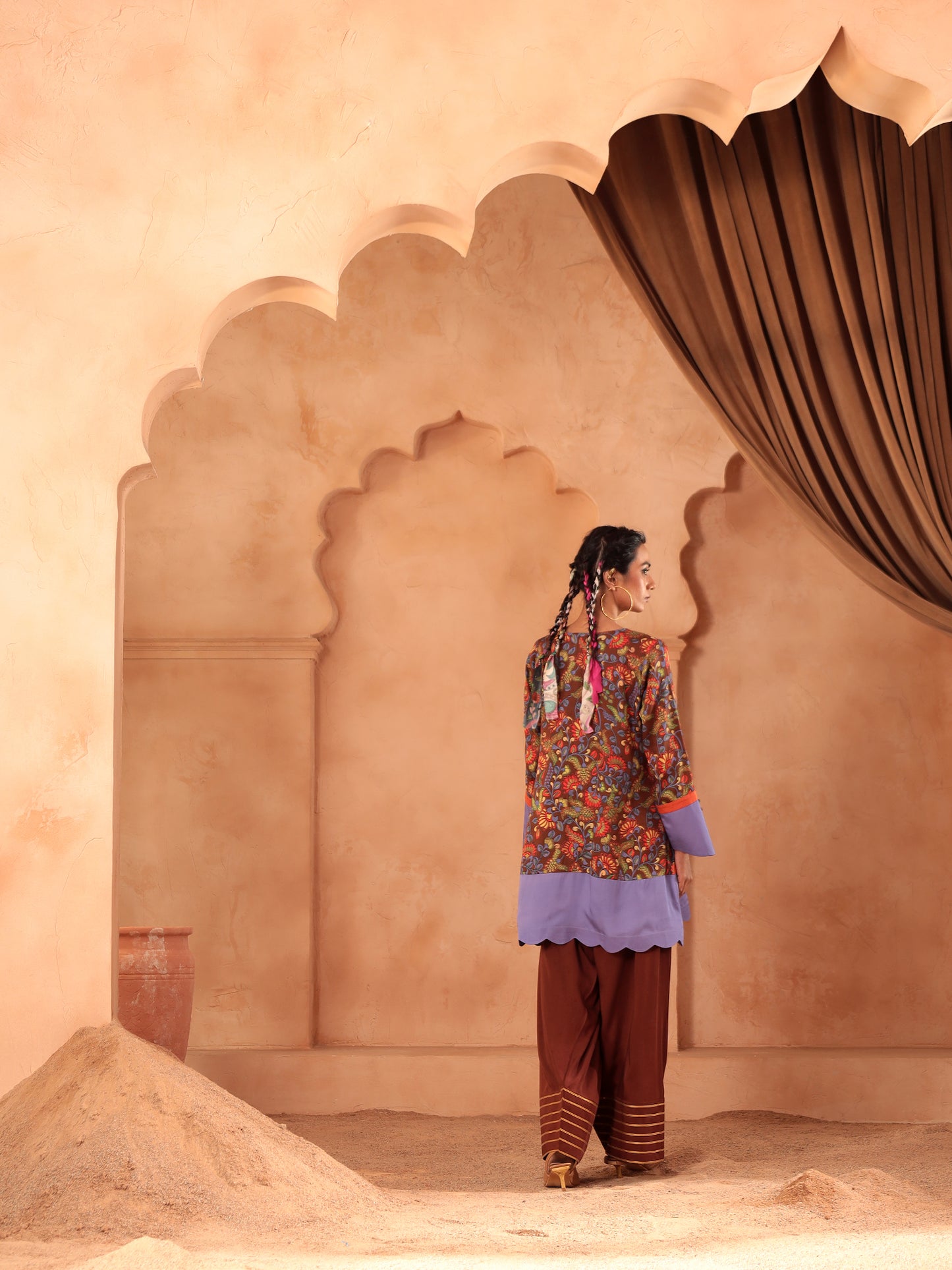 Amaltas Kurti Salwaar Set